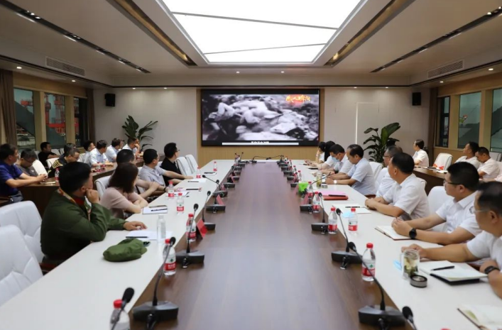 “庆七一，颂党恩”交通产业Ebpay富港板块召开银企共建活动